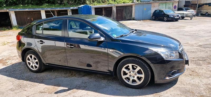 Gebraucht Chevrolet Cruze 150 PS (110 kW) 2012 Schwarz Limousine