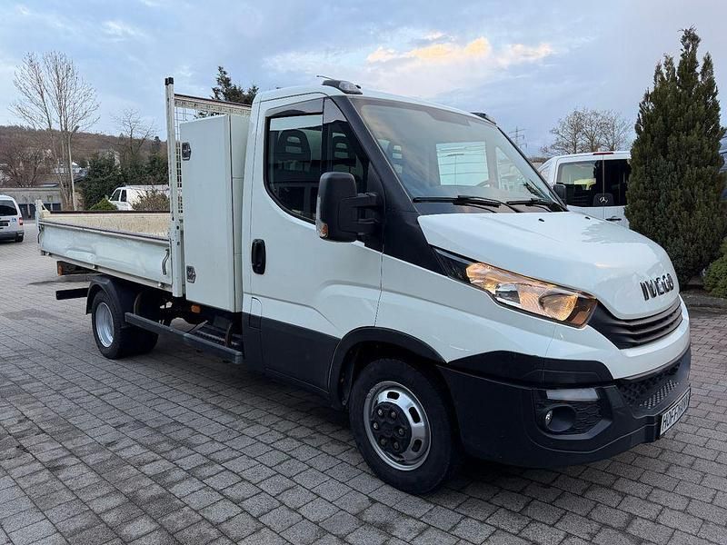Gebraucht Iveco Daily 150 PS (110 kW) 2018 Weiß