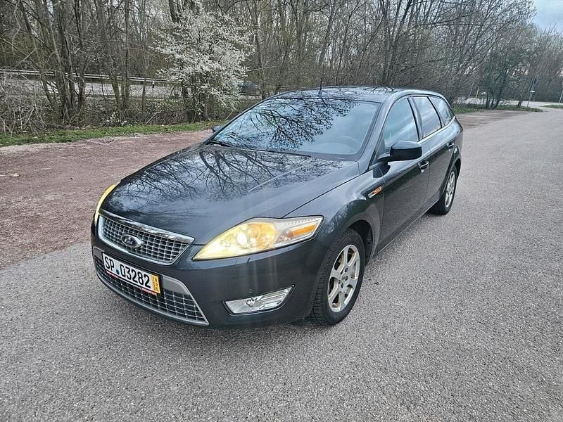Gebraucht Ford Mondeo Titanium 175 PS (128 kW) 2010 Grau Kombi