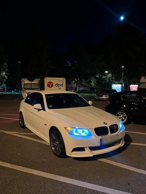Weiß Gebraucht 2009 BMW 320 Limousine | 6.500 € (Etwas zu teuer) - Bild 1/4