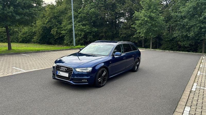 Blau Gebraucht 2013 Audi A4 S-Line Kombi | 9.300 € (Etwas zu teuer) - Bild 1/4