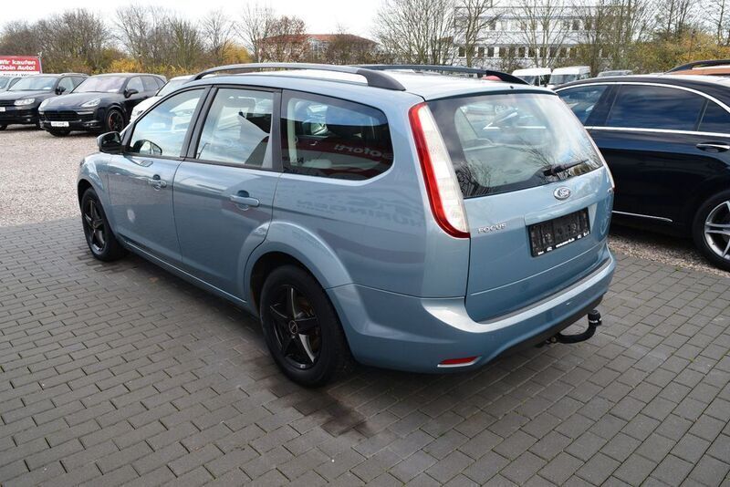Second-hand Ford Focus Style 90 CP (66 kW) 2009 Gri Break
