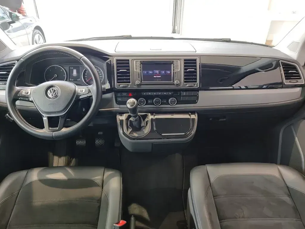 Gebraucht VW Multivan Generation Six 150 PS (110 kW) 2019 Candyweiß Van / Kleinbus