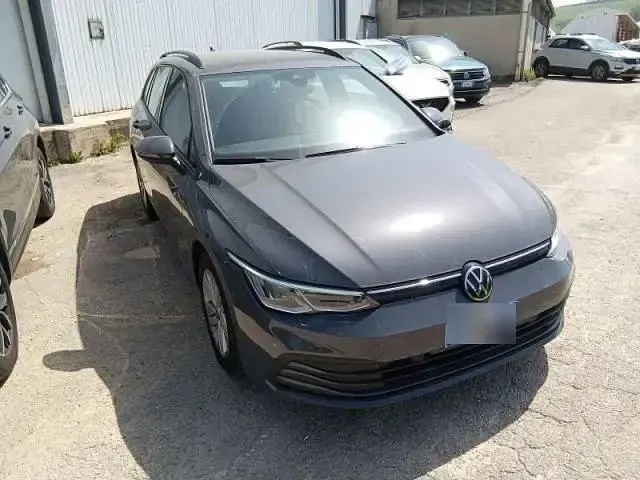 Gebraucht VW Golf VIII Life 116 PS (85 kW) 2023 Delfingrau metallic Kombi
