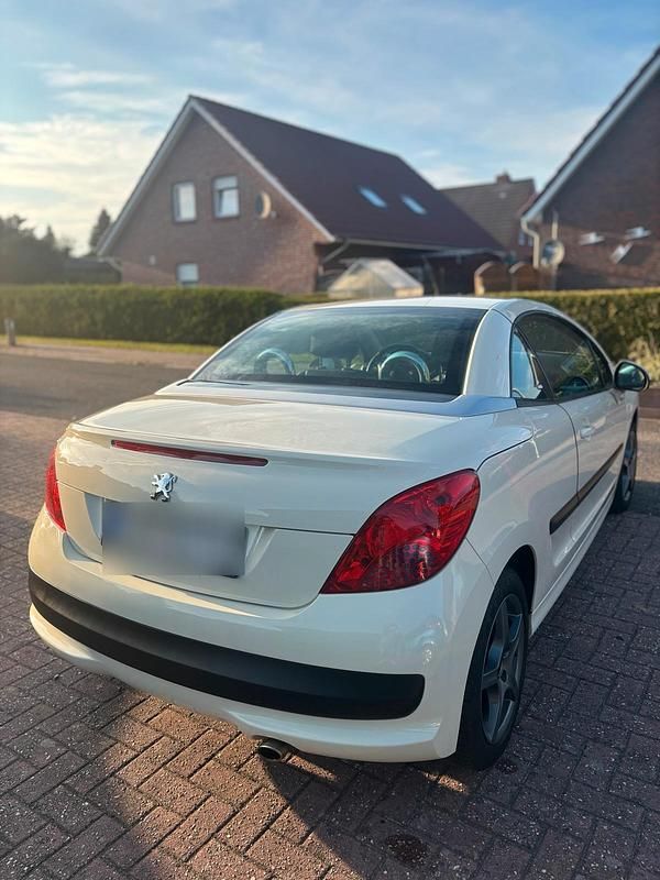 Beige Gebraucht 2008 Peugeot 207 Cabrio | 2.250 € - Bild 1/4