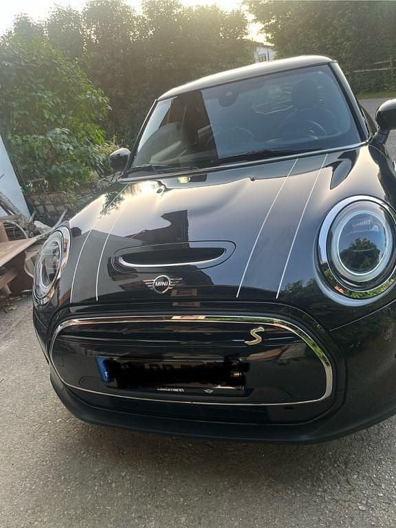 Schwarz Gebraucht 2023 Mini Cooper SE Kleinwagen | 24.000 € (Teuer) - Bild 1/4