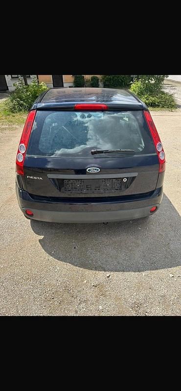 Gebraucht Ford Fiesta 60 PS (44 kW) 2006 Blau Kleinwagen