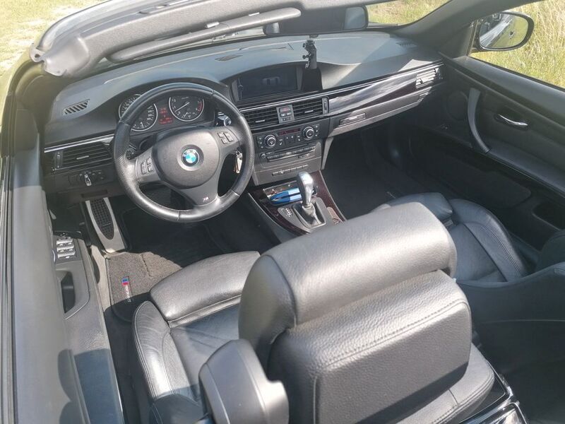 Schwarz Gebraucht 2011 BMW 330 Cabriolet M Sport Cabrio | 15.900 € (Guter Preis) - Bild 1/4