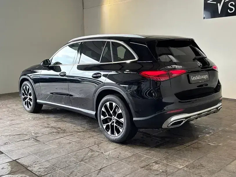 Gebraucht Mercedes GLC200 Avantgarde 204 PS (150 kW) 2026 Schwarz SUV