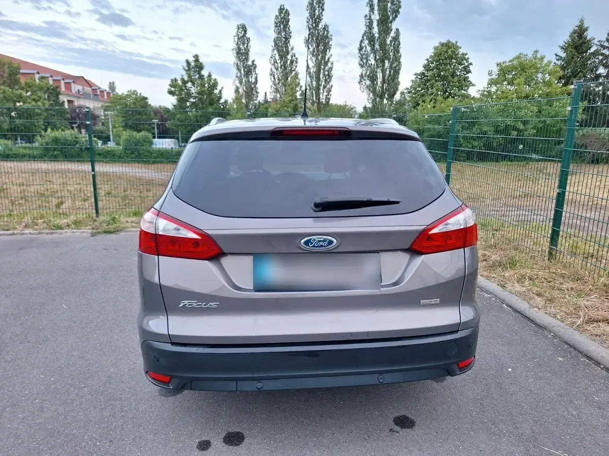 Gebraucht Ford Focus 101 PS (74 kW) 2012 Braun Kombi