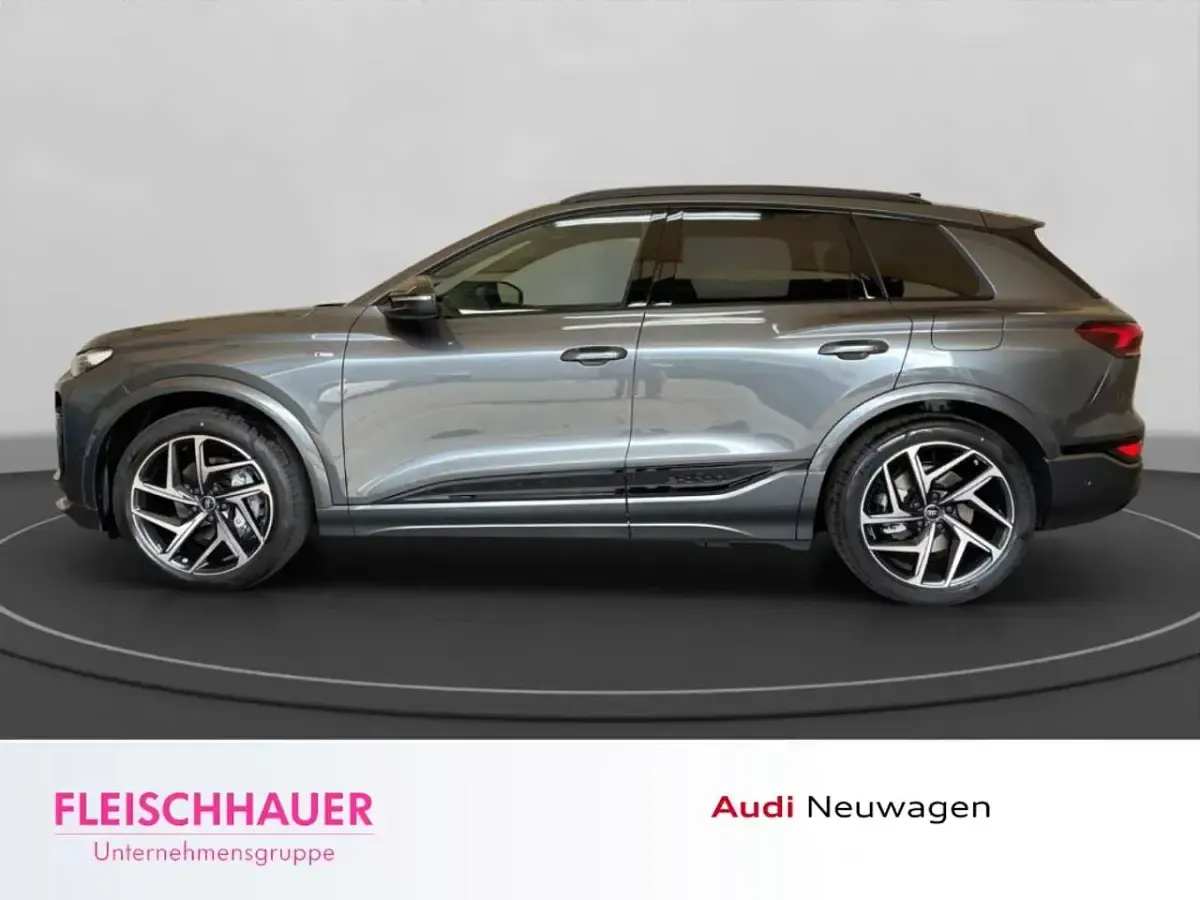Neu Audi Q6 e-tron Business 314 kW (428 PS) 2026 Grau SUV