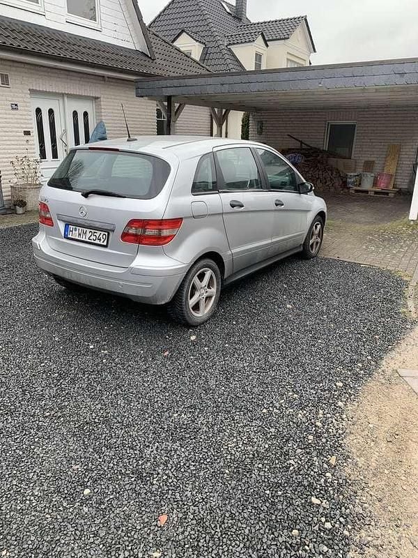 Gebraucht Mercedes B170 116 PS (85 kW) 2007 Silber Van / Kleinbus