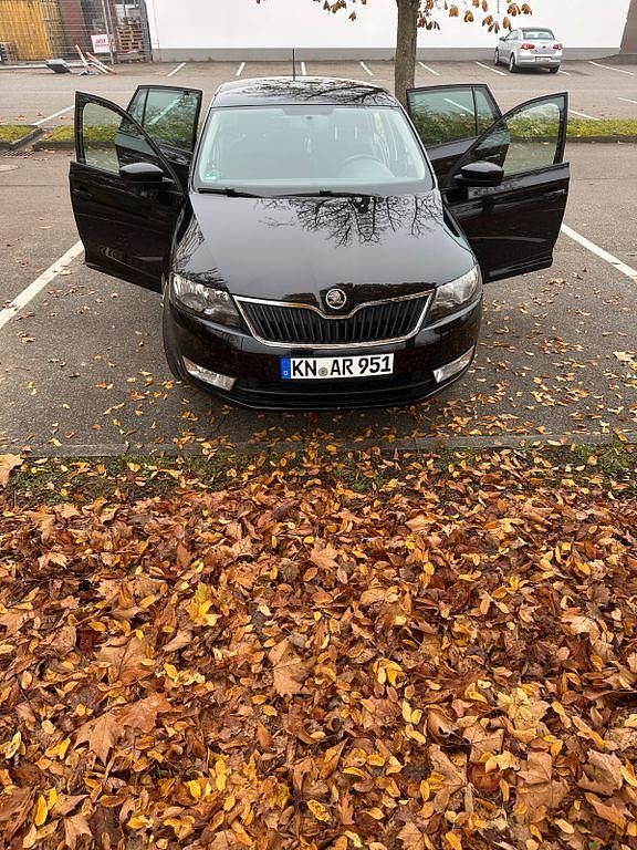 Schwarz Gebraucht 2015 Skoda Rapid Limousine | 6.600 € (Guter Preis) - Bild 1/4