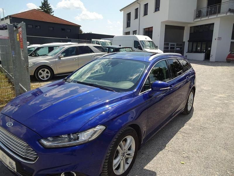 Blau Gebraucht 2017 Ford Mondeo Titanium Limousine | 9.950 € (Guter Preis) - Bild 1/3
