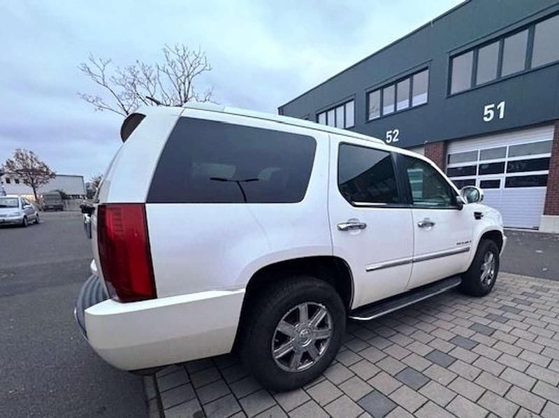 Gebraucht Cadillac Escalade 409 PS (300 kW) 2006 Weiß SUV