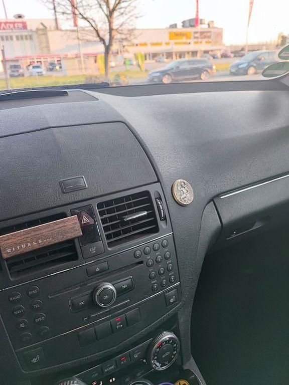 Gebraucht Mercedes C220 170 PS (125 kW) 2008 Schwarz Limousine