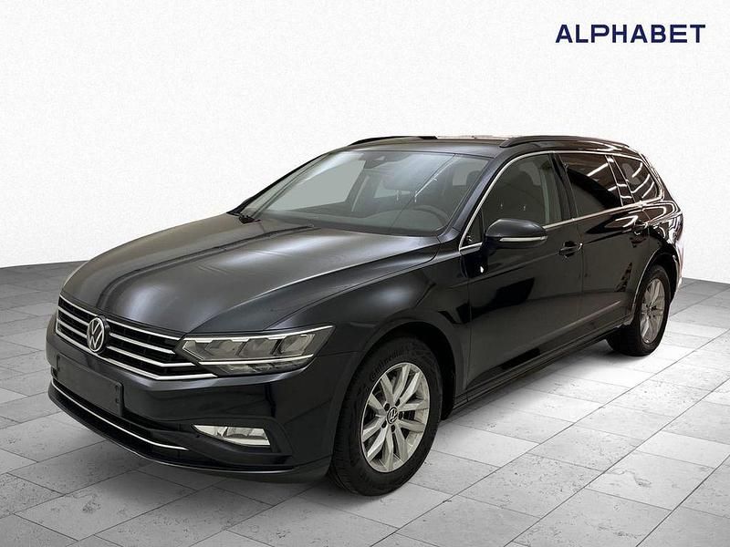 Deep black perleffekt (metallic) Gebraucht 2023 VW Passat Business Kombi | 20.197 € (Fairer Preis) - Bild 1/4