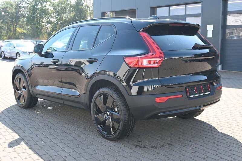 Gebraucht Volvo XC40 Plus 197 PS (144 kW) 2025 Schwarz SUV