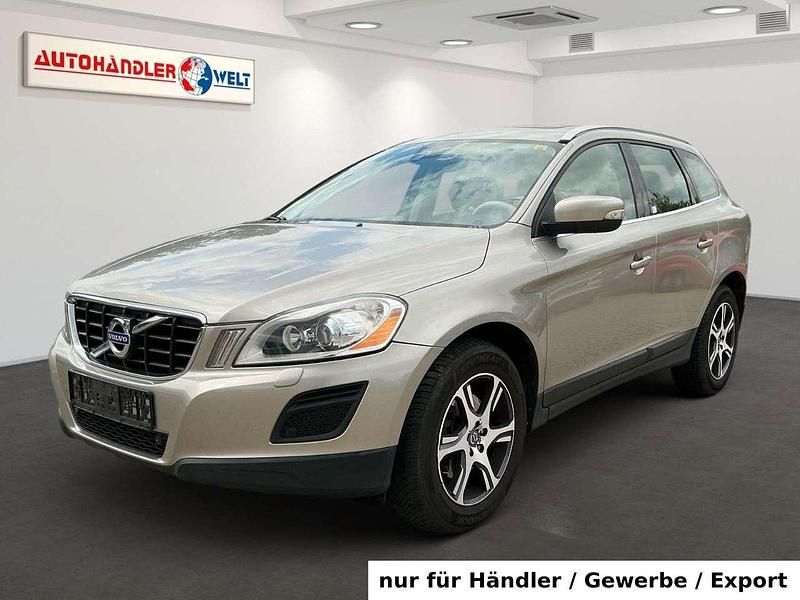 Beige Gebraucht 2011 Volvo XC60 SUV | 8.499 € (Guter Preis) - Bild 1/3
