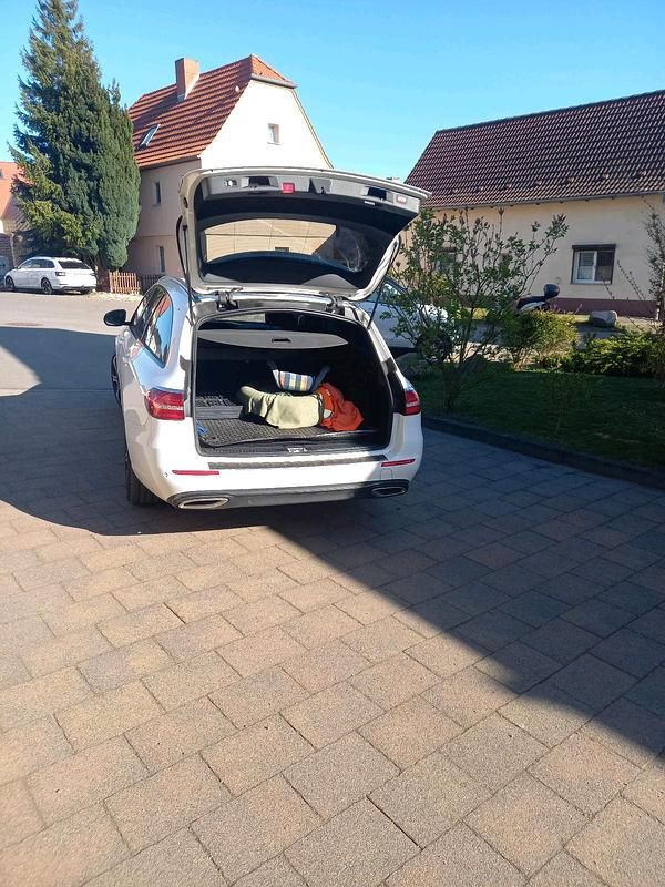 Gebraucht Mercedes E250 211 PS (155 kW) 2018 Weiß Kombi