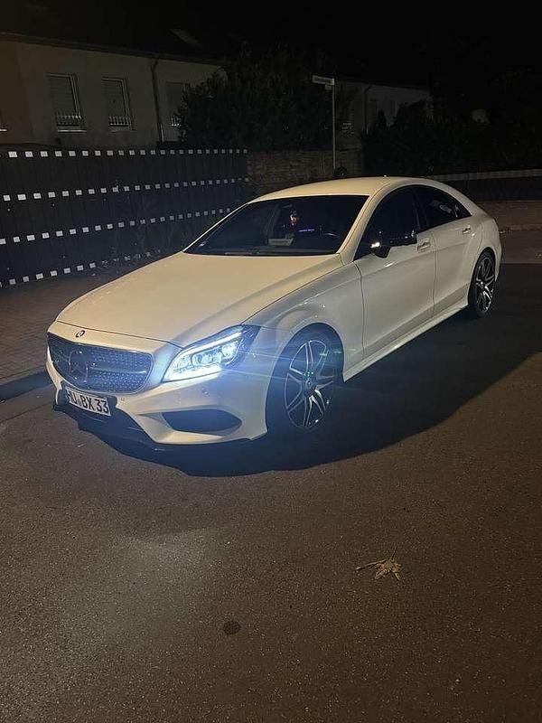 Gebraucht Mercedes CLS400 AMG line 333 PS (244 kW) 2016 Weiß Limousine