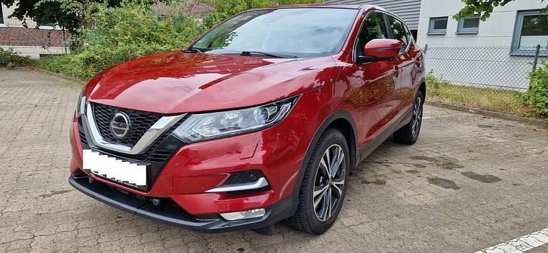 Rot Gebraucht 2019 Nissan Qashqai N-Connecta SUV | 13.200 € (Superpreis) - Bild 1/4