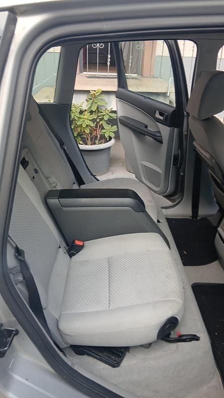 Gebraucht Ford C-MAX 125 PS (91 kW) 2005 Silber Van / Kleinbus