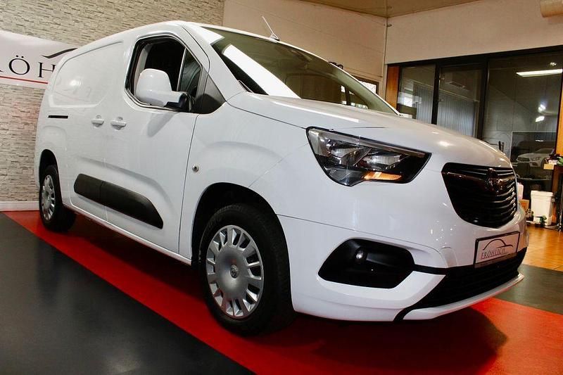 Weiß Gebraucht 2021 Opel Combo Edition Van / Kleinbus | 17.700 € (Guter Preis) - Bild 1/4