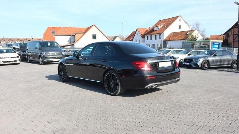 Gebraucht Mercedes E200 184 PS (135 kW) 2017 Schwarz Limousine