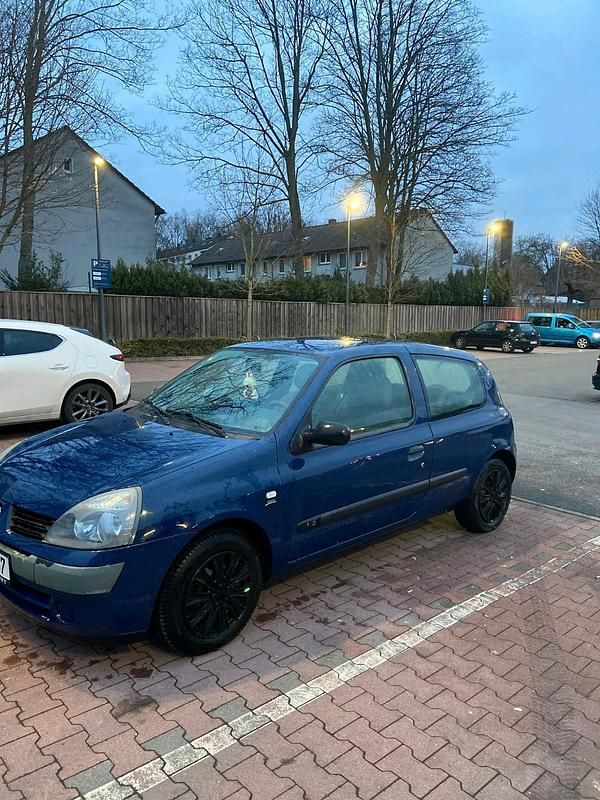 Gebraucht Renault Clio II 58 PS (42 kW) 2006 Blau Kleinwagen