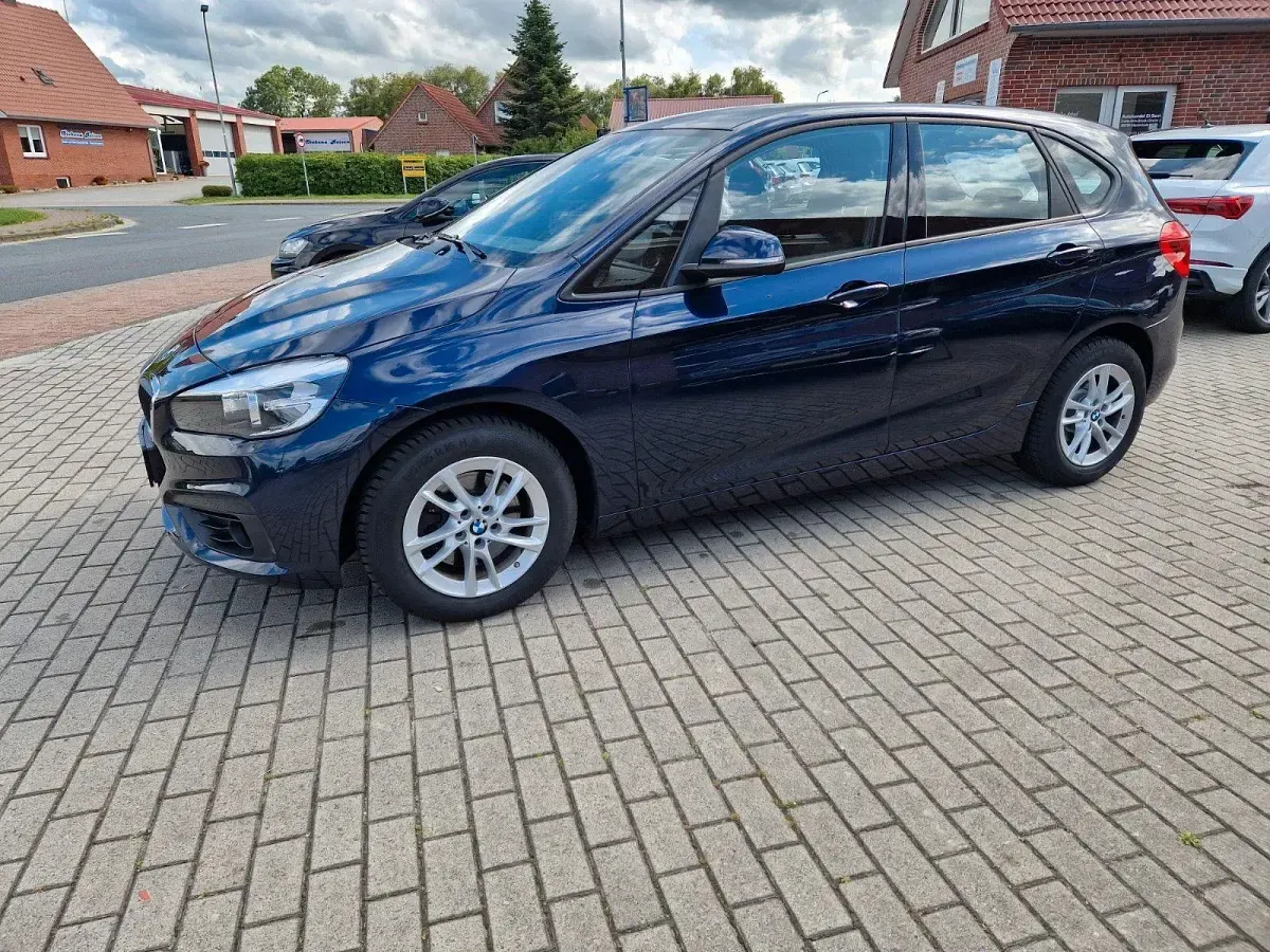 Gebraucht BMW 218 Active Tourer Basis 136 PS (100 kW) 2015 Blau Van / Kleinbus