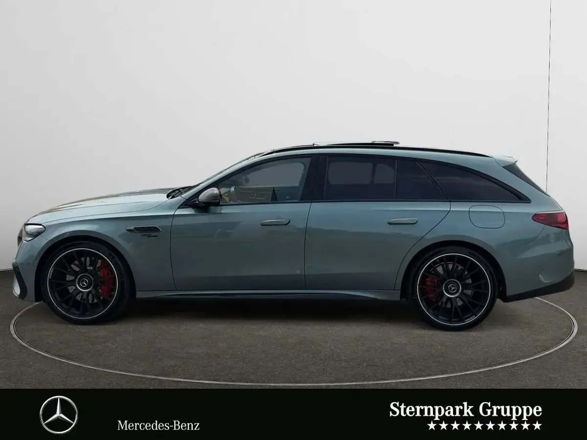Gebraucht Mercedes E53 AMG Premium Plus 449 PS (330 kW) 2025 Lack verdesilber Kombi