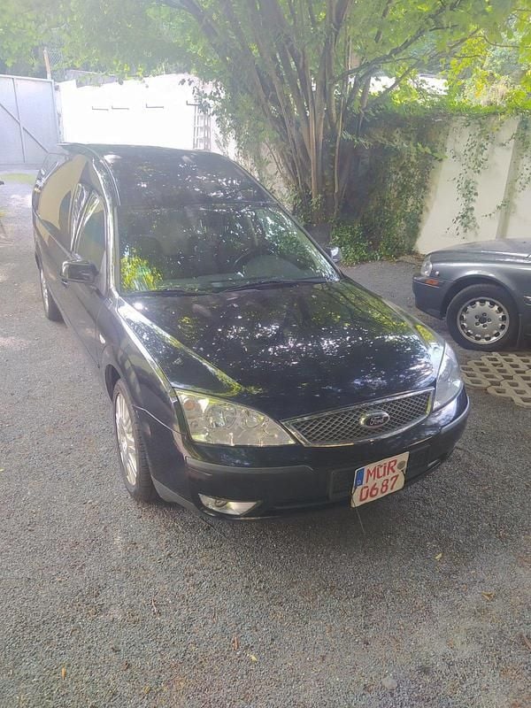 Schwarz Gebraucht 2004 Ford Mondeo Kombi | 4.760 € - Bild 1/4