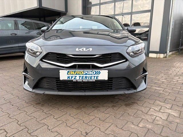 Gebraucht Kia Ceed Edition 7 101 PS (74 kW) 2023 Grau Kleinwagen