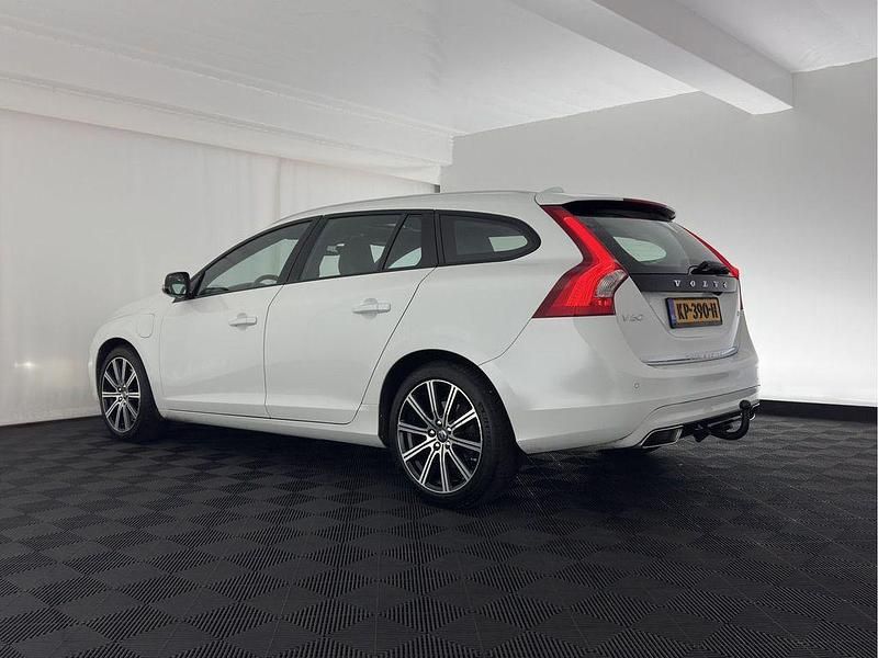 Gebraucht Volvo V60 288 PS (211 kW) 2016 Weiß Kombi