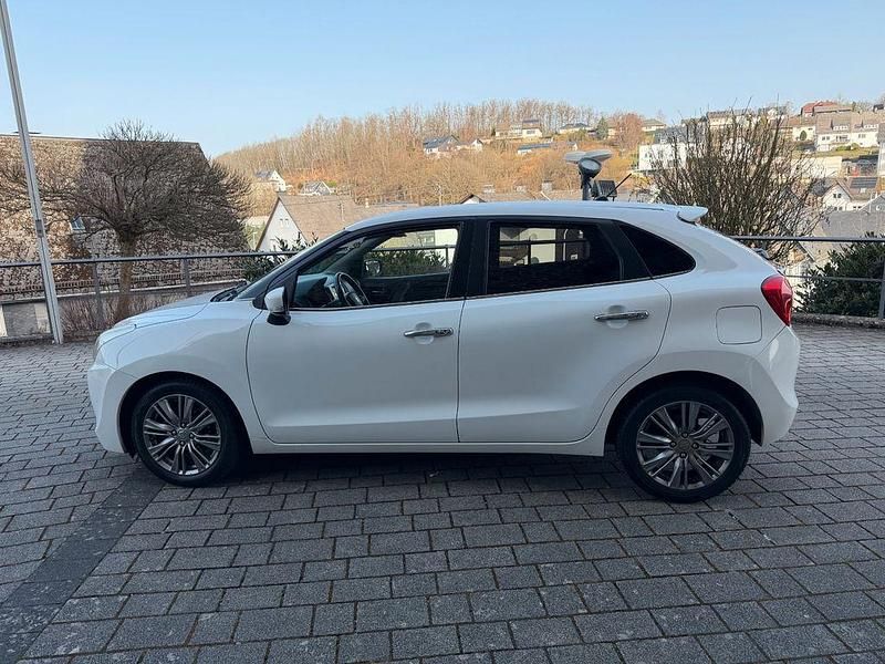 Gebraucht Suzuki Baleno Comfort 111 PS (81 kW) 2017 Weiß Kleinwagen