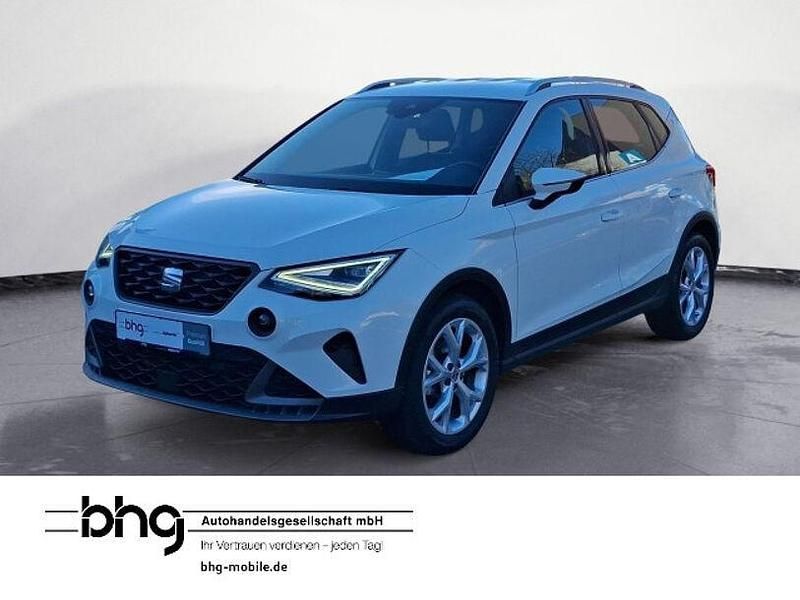 Weiß Gebraucht 2022 Seat Arona FR SUV | 18.460 € (Fairer Preis) - Bild 1/4