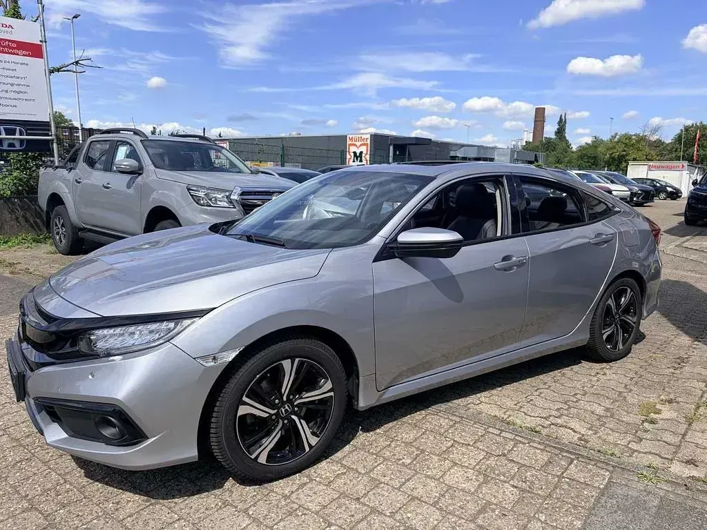 Gebraucht Honda Civic Executive 182 PS (133 kW) 2020 Silber Limousine
