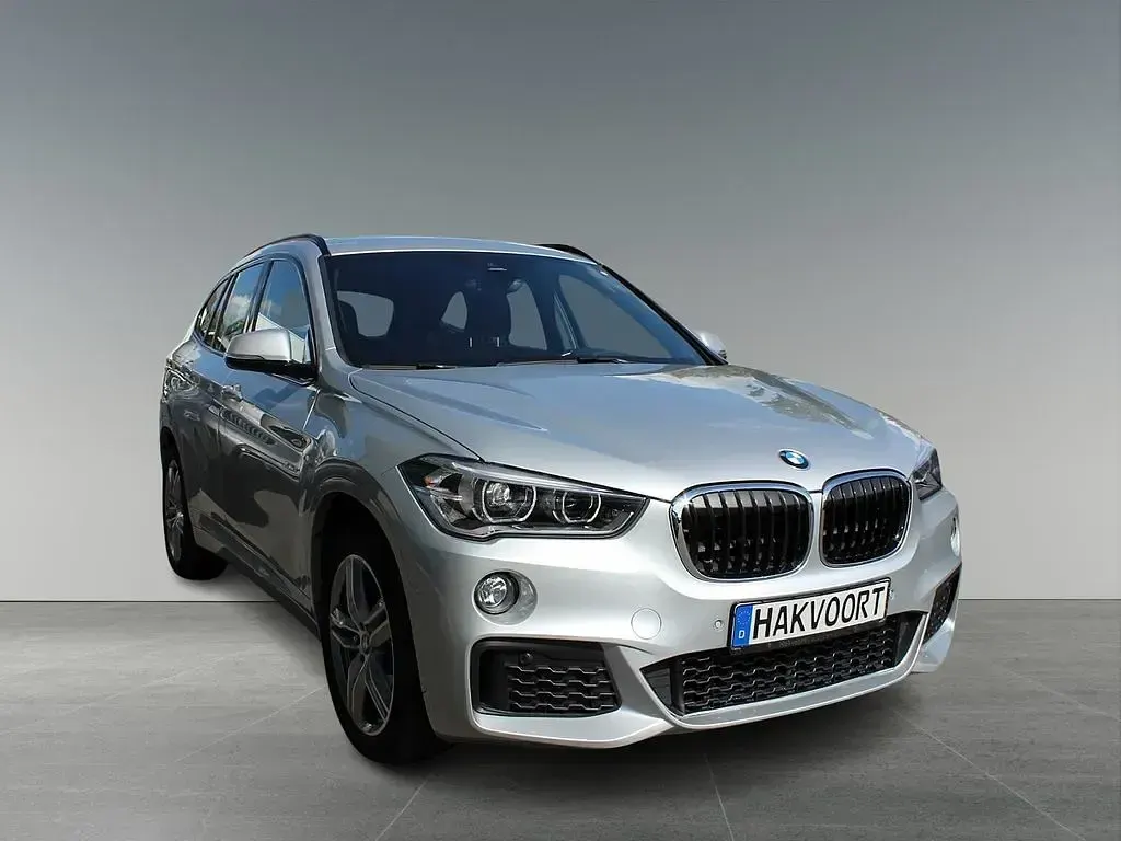 Gebraucht BMW X1 M Sport 150 PS (110 kW) 2017 Glaciersilber SUV