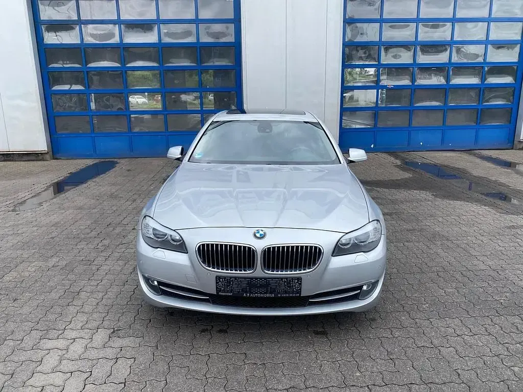 Gebraucht BMW 520 Performance 184 PS (135 kW) 2013 Silber Limousine