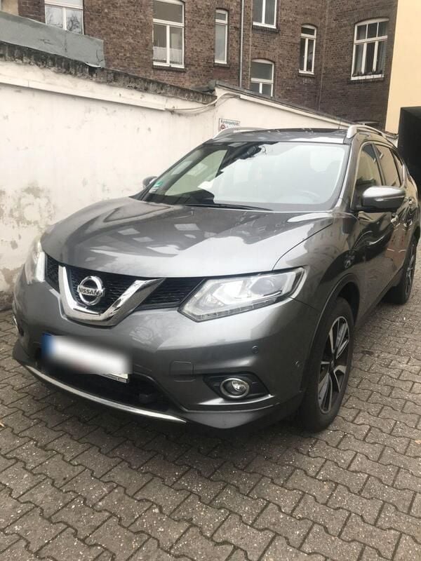 Grau Gebraucht 2014 Nissan X-Trail 360º SUV | 10.950 € (Etwas zu teuer) - Bild 1/4