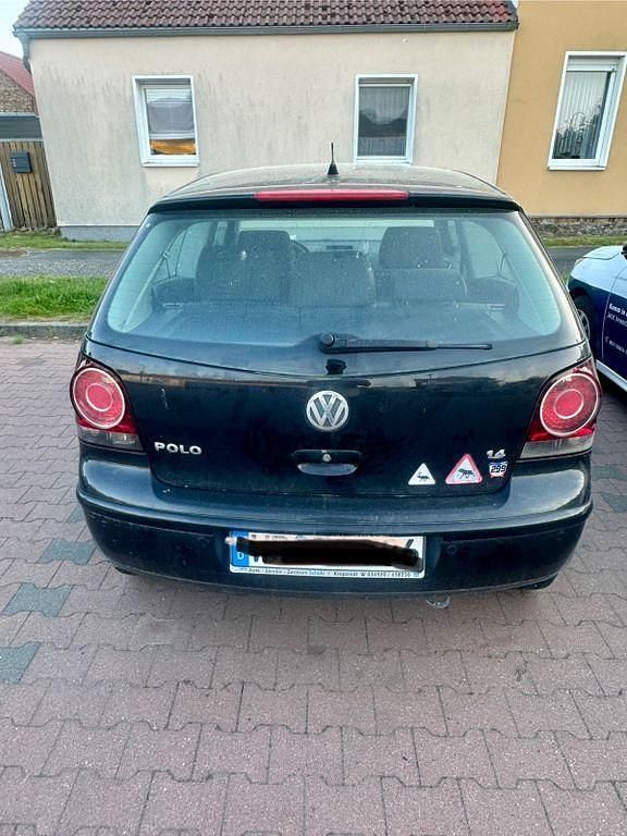 Second-hand VW Polo Edition 80 CP (58 kW) 2006 Negru Hatchback