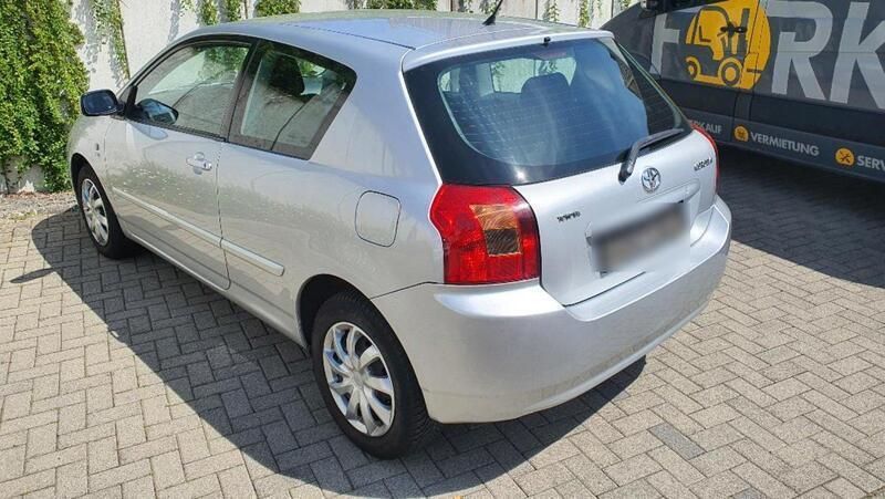 Silber Gebraucht 2002 Toyota Corolla Sol Kleinwagen | 2.650 € (Teuer) - Bild 1/4
