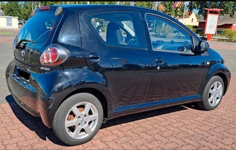 Schwarz Gebraucht 2010 Toyota Aygo Kleinwagen | 3.200 € (Guter Preis) - Bild 1/4