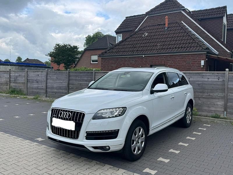 Weiß Gebraucht 2013 Audi Q7 Comfort SUV | 12.555 € (Superpreis) - Bild 1/4