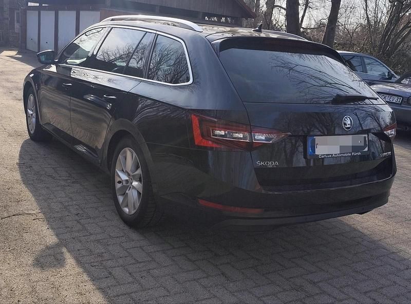 Gebraucht Skoda Superb 120 PS (88 kW) 2017 Schwarz Kombi