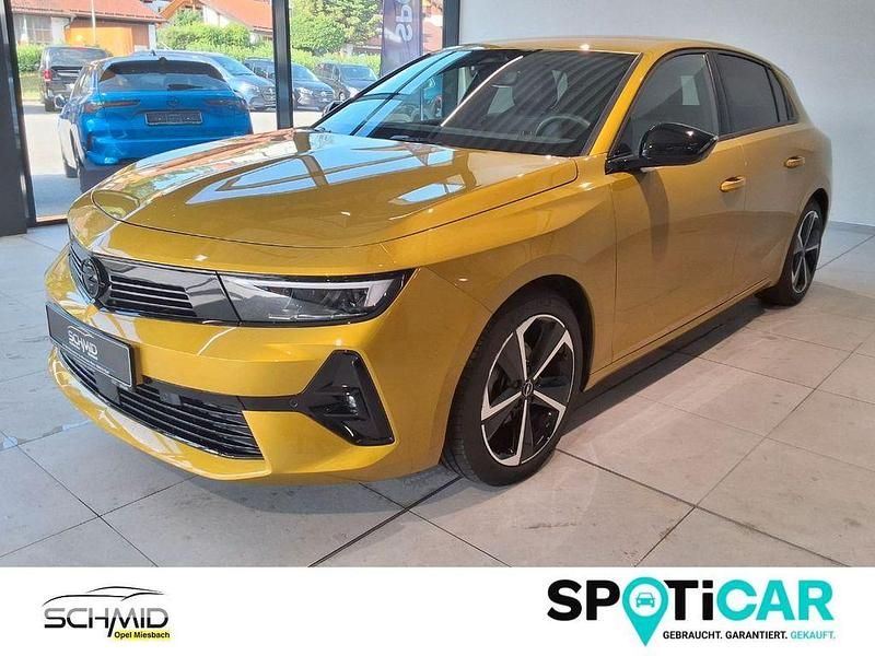 Gelb Gebraucht 2024 Opel Astra Limousine | 21.888 € (Superpreis) - Bild 1/4