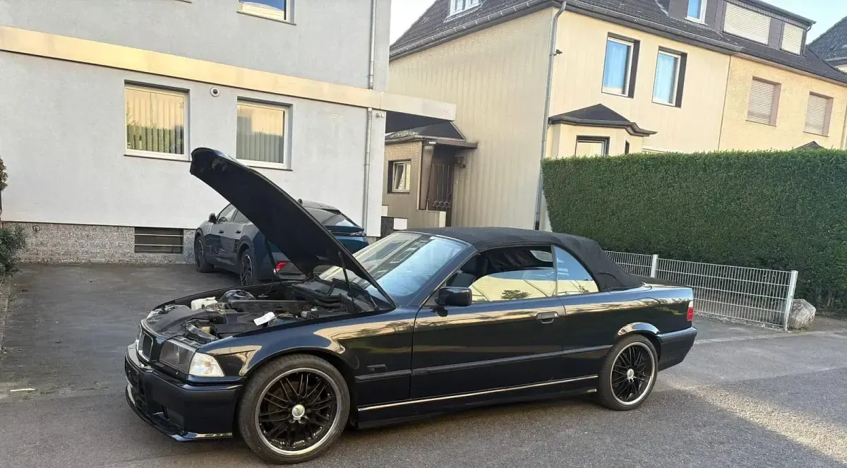 Gebraucht BMW 320 Cabriolet M Sport 150 PS (110 kW) 1995 Schwarz Cabrio