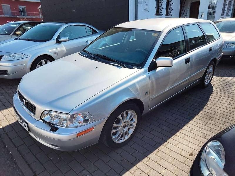 Gebraucht Volvo V40 122 PS (89 kW) 2003 Silber Kombi