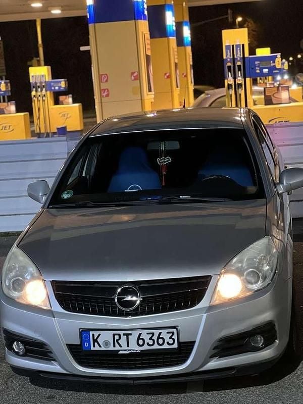 Gebraucht Opel Vectra 105 PS (77 kW) 2007 Limousine